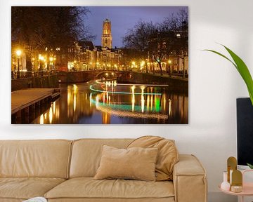 Zicht op Zandbrug en Oudegracht in Utrecht  vanaf de Bemuurde Weerd  van Donker Utrecht