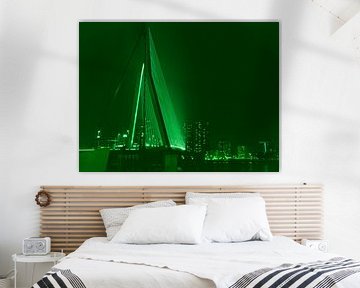 Erasmusbrug - Rotterdam in groen van Ineke Duijzer