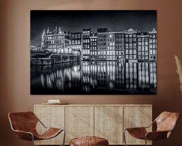 Amsterdam Damrak by night van Niels Barto