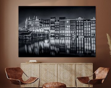 Amsterdam Damrak de nuit sur Niels Barto