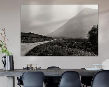 Misty Beinn na Cro mountain, Isle of Skye, Schotland by Paul van Putten