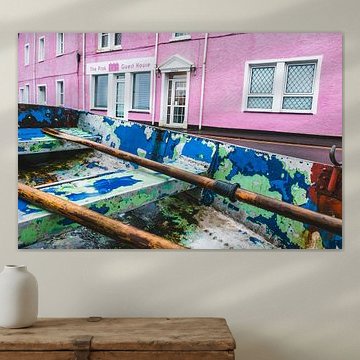 Roze, groen en blauw in Portree, Isle of Skye, Schotland