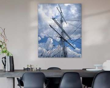 Mast of the three-master Duchesse Anne, Dunkirk, France. van Deborah Blanc