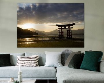 Itsukushima-shrijn, Miyajima, Japan van Marcel Alsemgeest