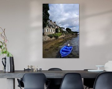 house and boat Saint-Cado in Brittany by Sandra van der Burg