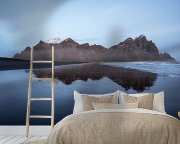 Stokksnes IJsland by Luc Buthker