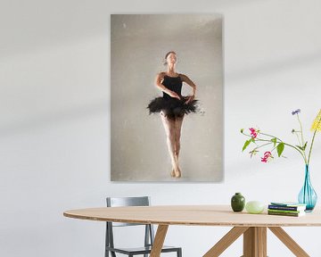 Ballerina II by Arjen Roos