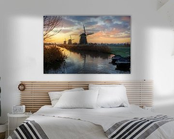 Ländliche Landschaft mit Windmühlen in Holland bei Sonnenaufgang von iPics Photography