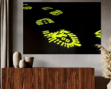 Neon Bootprints van Jörg Hausmann