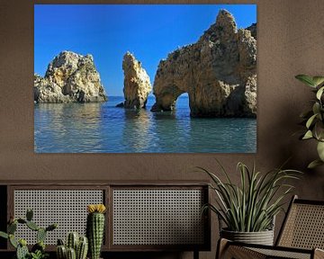 Rotsen bij Ponte Piedade in Lagos Portugal by Eye on You