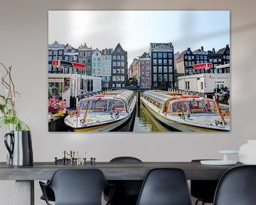 Damrak Amsterdam avec les bateaux du canal sur Hendrik-Jan Kornelis