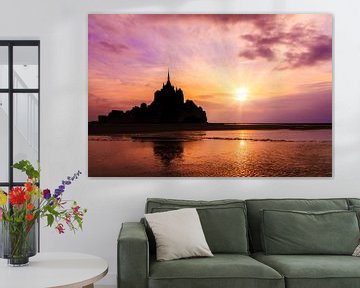 Mont Saint-Michel roze zonsondergang van Dennis van de Water