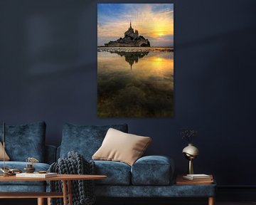 Verticale reflectie Mont Saint-Michel von Dennis van de Water