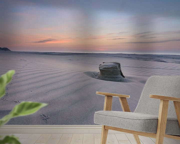 Sfeerimpressie behang: Sporen in het zand van Albert Wester Terschelling Photography