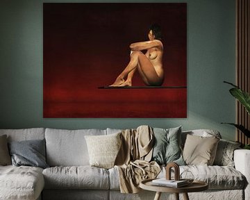 Erotik nackt – - Nacktmodell sitzt auf einer Planke über dem Wasser von Jan Keteleer