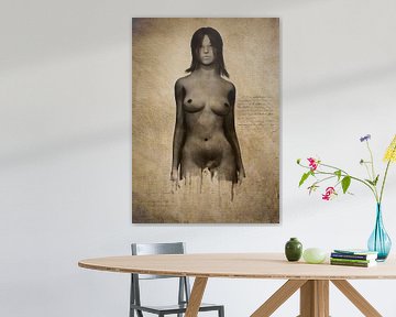 Femme nue - Naomi nue debout devant