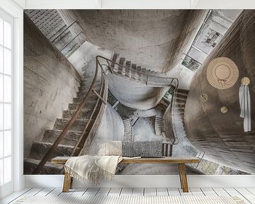 Staircase with four Pillars