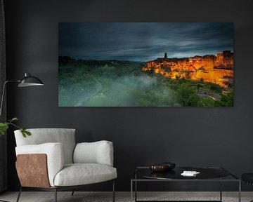 Avondlicht in Pitigliano - Toscane van Damien Franscoise
