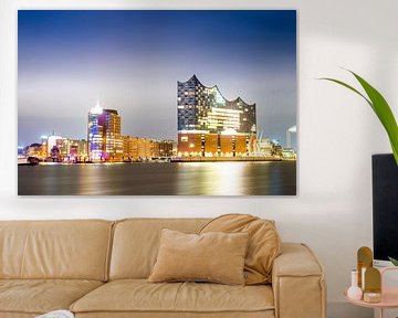 Hamburg at night by Günter Albers