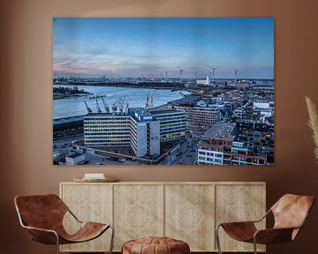 Antwerpen met zicht op de haven. van Bruno Hermans