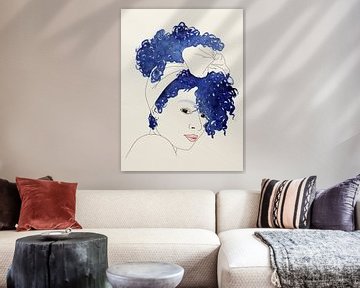 Sexy vrouw met grote bos krullen (aquarel schilderij portret lijntekening line art blauw strik mond) van Natalie Bruns