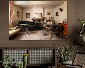 Piano in een Verlaten Huis. van Roman Robroek