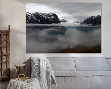 Fjorden Noorwegen, Aurland, Stegastein, Uitkijkplatform, bekroond, uitzicht. van Angela van den Berg