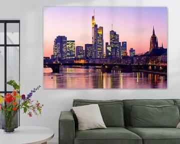 Skyline von Frankfurt bei Nacht von Werner Dieterich