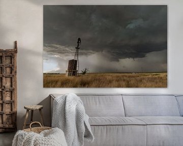 Windmühle in Oklahoma mit Gewitter von Menno van der Haven