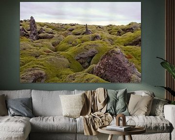 Neverending lavafiels on Iceland van Karin Hendriks Fotografie