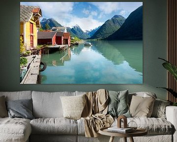 Maisons colorées sur un fjord en Norvège sur iPics Photography