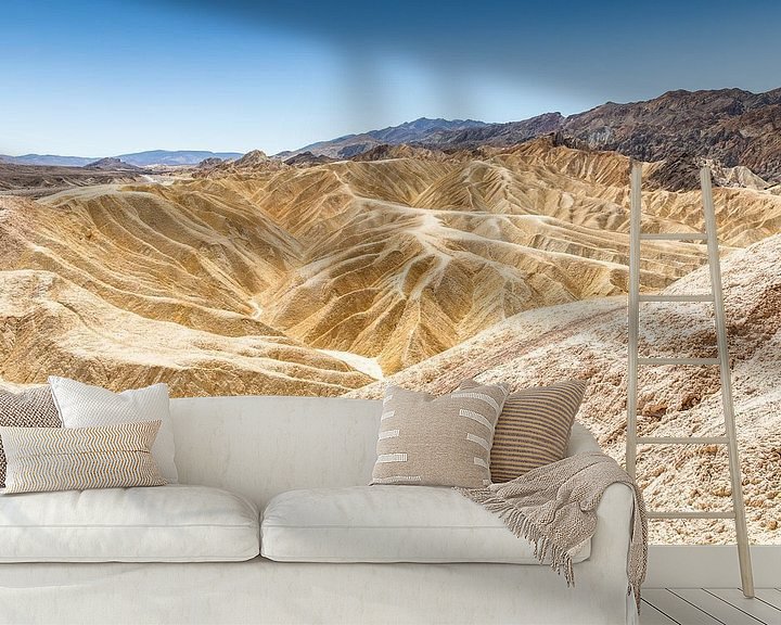 Sfeerimpressie behang: De droogte van Death valley van Martijn Bravenboer