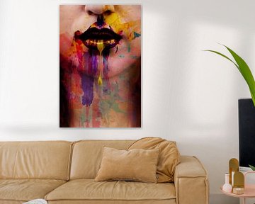 Digitale Foto Kunst - Portret van Vrouw met Rode Lippenstift / lippen / mond / verf / rood / geel /  van Art By Dominic