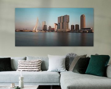 De skyline van Rotterdam in de winter van OCEANVOLTA