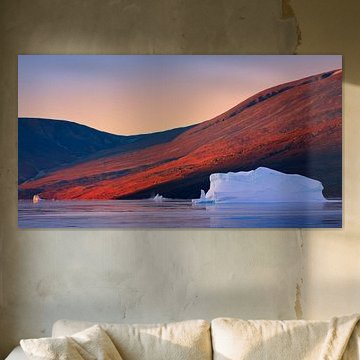 Zonsopkomst in de Rødefjord, Scoresby Sund, Groenland