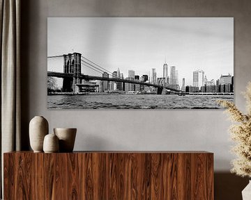 NY Brooklyn Bridge Manhattan Black and White sur Jeanette van Starkenburg