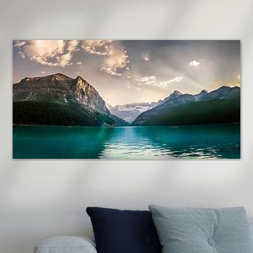 Last sunrays at mountain lake