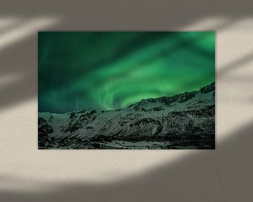 Polarlicht (Aurora Borealis) - Über den Bergen von Martin Boshuisen - More ART In Nature Photography