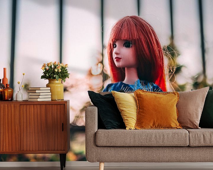 Sfeerimpressie behang: Meisje met rood haar in de zon van Margreet van Tricht