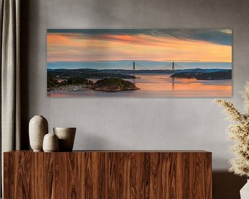 Panorama en zonsondergang bij Uddevalla brug, Zweden