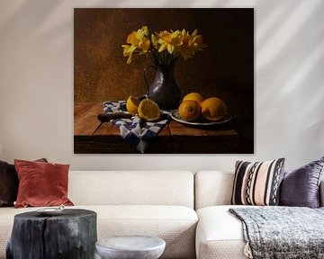 still life with daffodills by Odette Kleeblatt