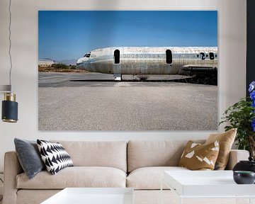 Abandoned Airplane. by Roman Robroek
