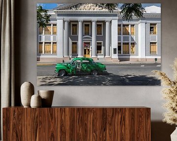 Groene Chevrolet in Cuba