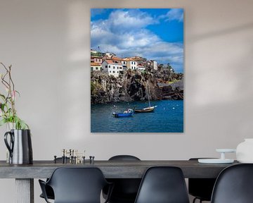 View to the city Camara de Lobos on the island Madeira, Portugal sur Rico Ködder