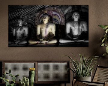 Drie boeddha's in lotushouding
