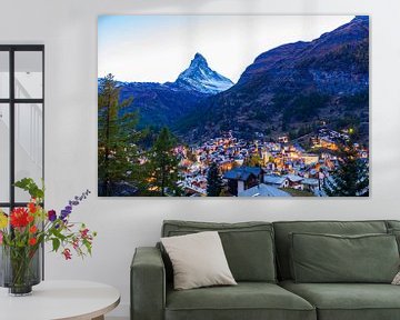 Zermatt mit dem Matterhorn in der Dämmerung von Werner Dieterich
