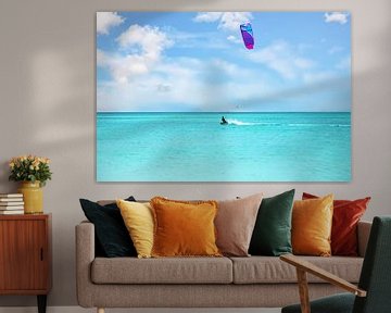 Kite surfing op de caribische zee bij Aruba van Eye on You