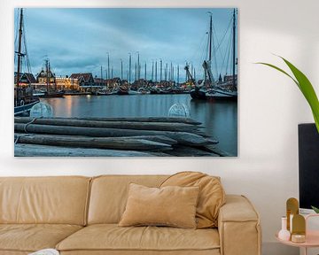 Avondfoto van de haven van Volendam tijdens de Pieperrace
