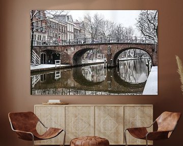 Smeebrug over Oudegracht Utrecht in de winter