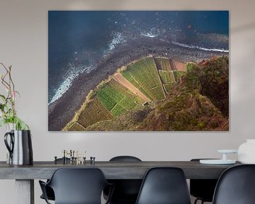 Steilklippe in Camara de Lobos auf der Insel Madeira, Portugal von Rico Ködder